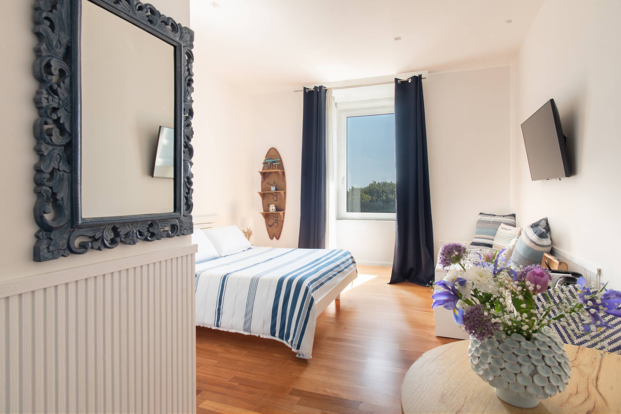 Deluxe Room with Sea View
